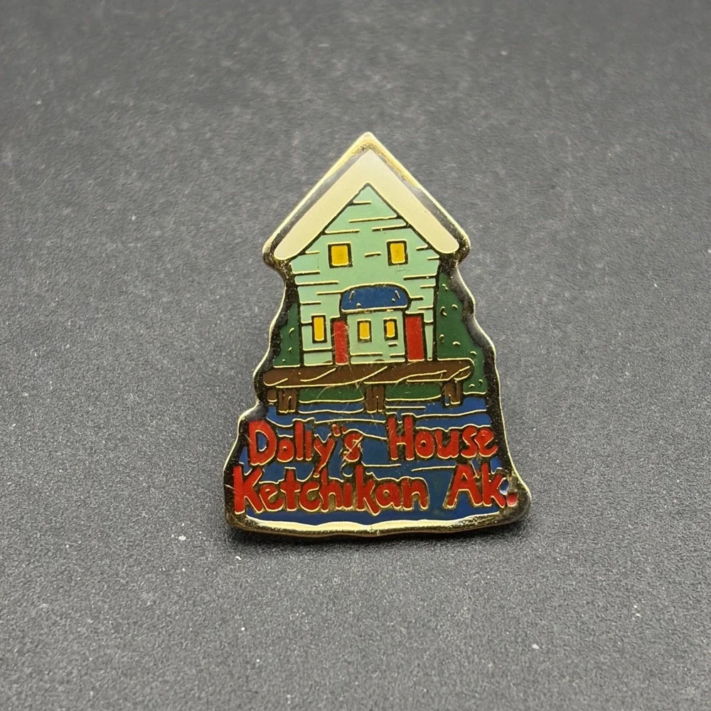 Dolly's House Ketchikan Alaska Lapel Hat‎ Pin